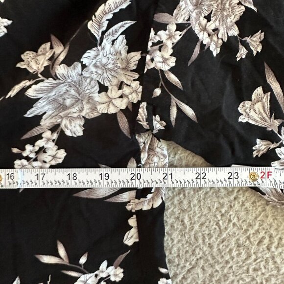 Spiritual Gangster Maya Black Floral Tie Front Kimono Robe Cover Up Duster - Picture 4 of 14